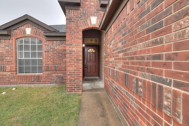 Building Photo - 7933 Elk Dr