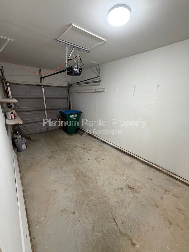 Building Photo - 2675 Wildflower Ln SW