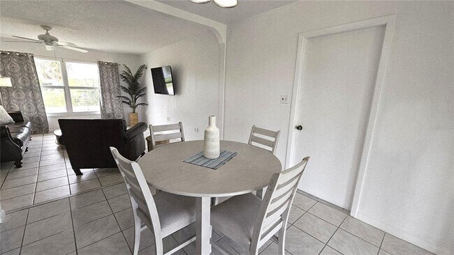 Building Photo - 13398 Ballon Ave