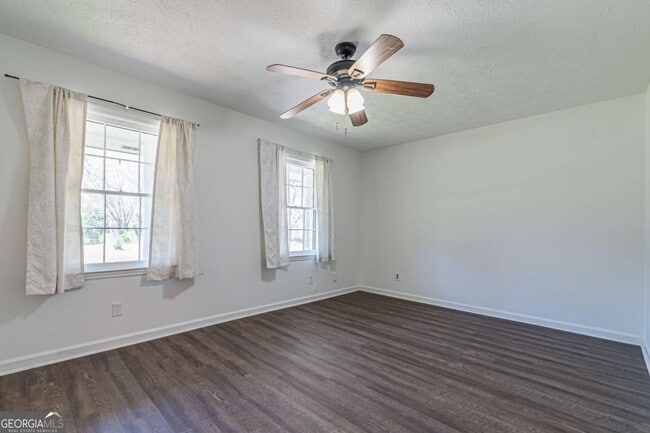 Building Photo - 926 Live Oak Ct