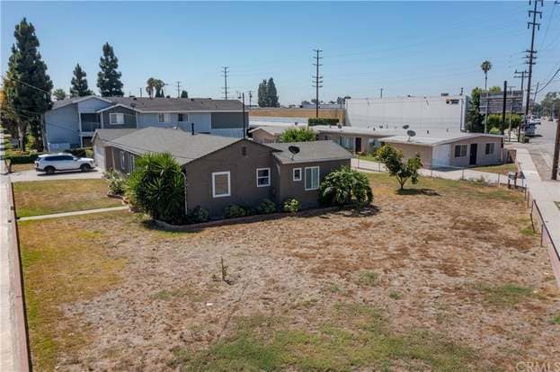 Building Photo - 9412 Nance Ave