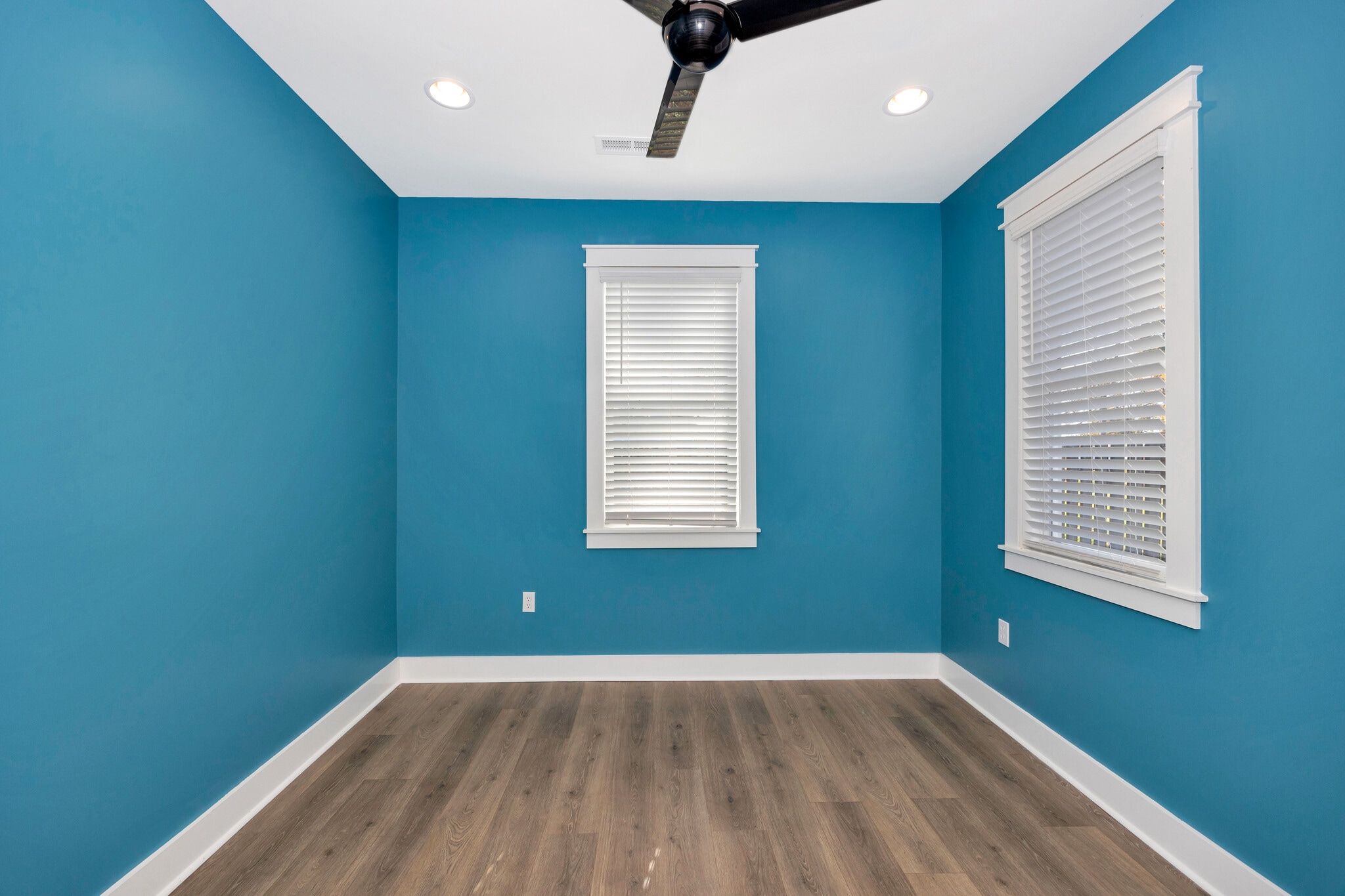 Building Photo - 2907 8th Ave SW