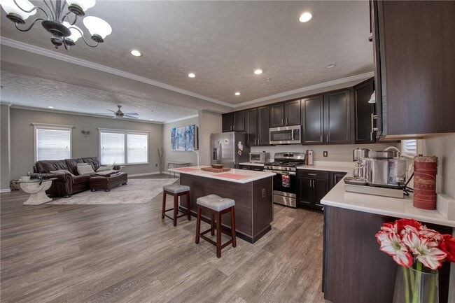 Building Photo - 109 Shaley Dr