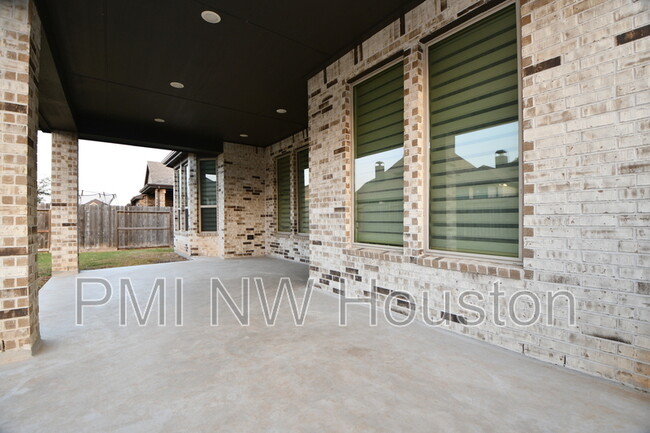 Building Photo - 29914 Violet Crest Ct