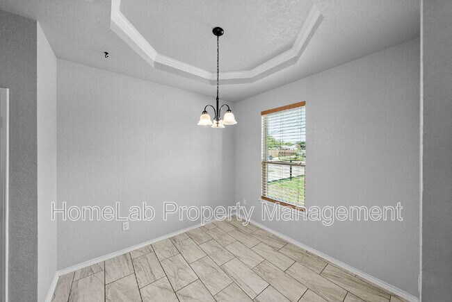 Building Photo - 170 Tedder St