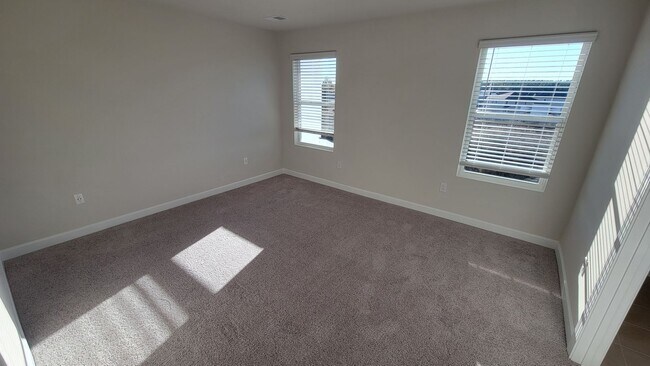 Building Photo - New Townhome in Fountain Inn Available!!