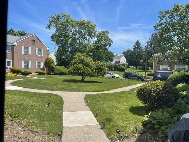 Building Photo - 30 Standish Rd