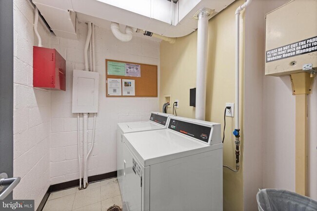 Building Photo - 1718 P St NW