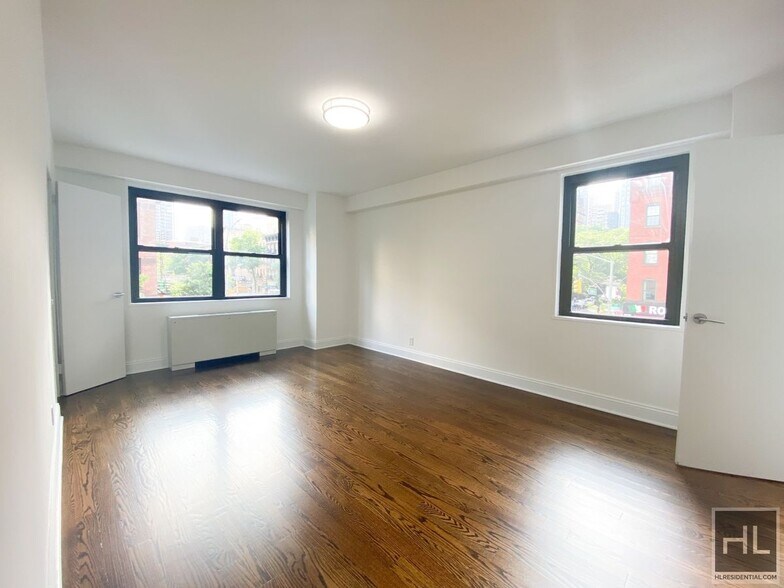 Building Photo - East 88 Street
