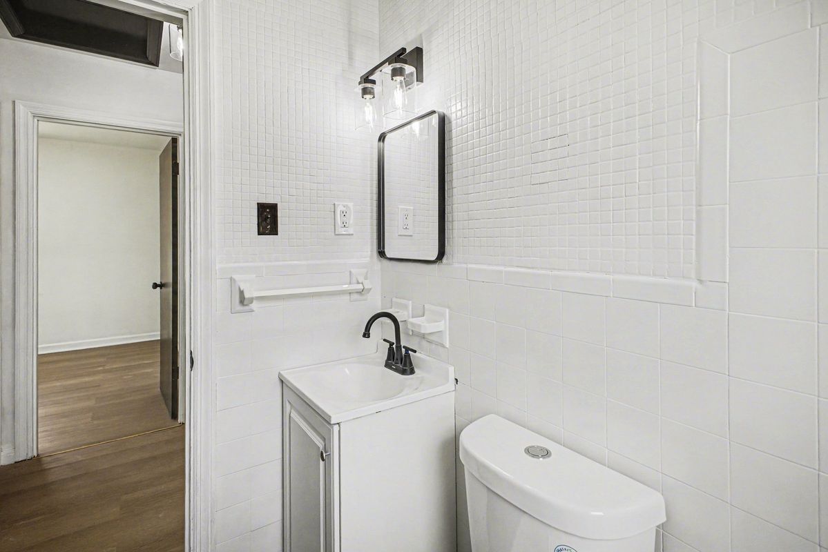 Building Photo - 10205 St Daniel Ln