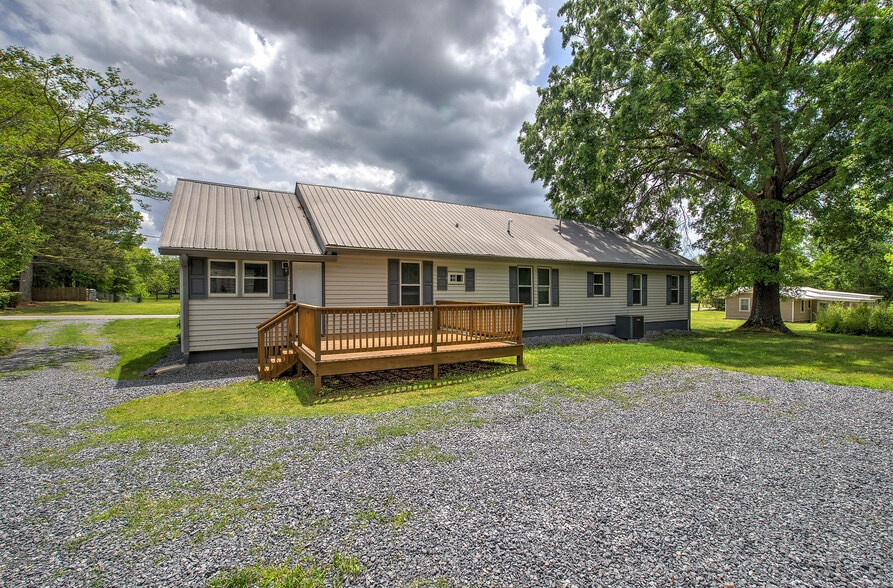 rear deck and parking area - 227 Saint Elmo Cir