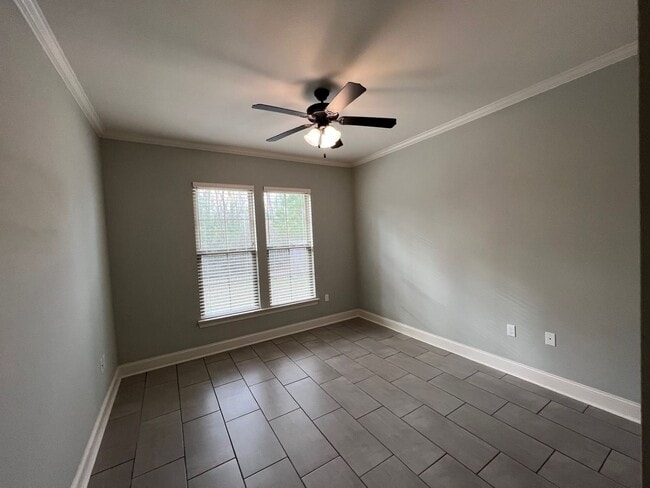 Building Photo - Cella Gardens