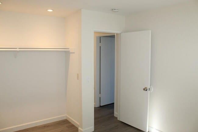 Building Photo - Single story 3 Br/2 Ba - Vine Street