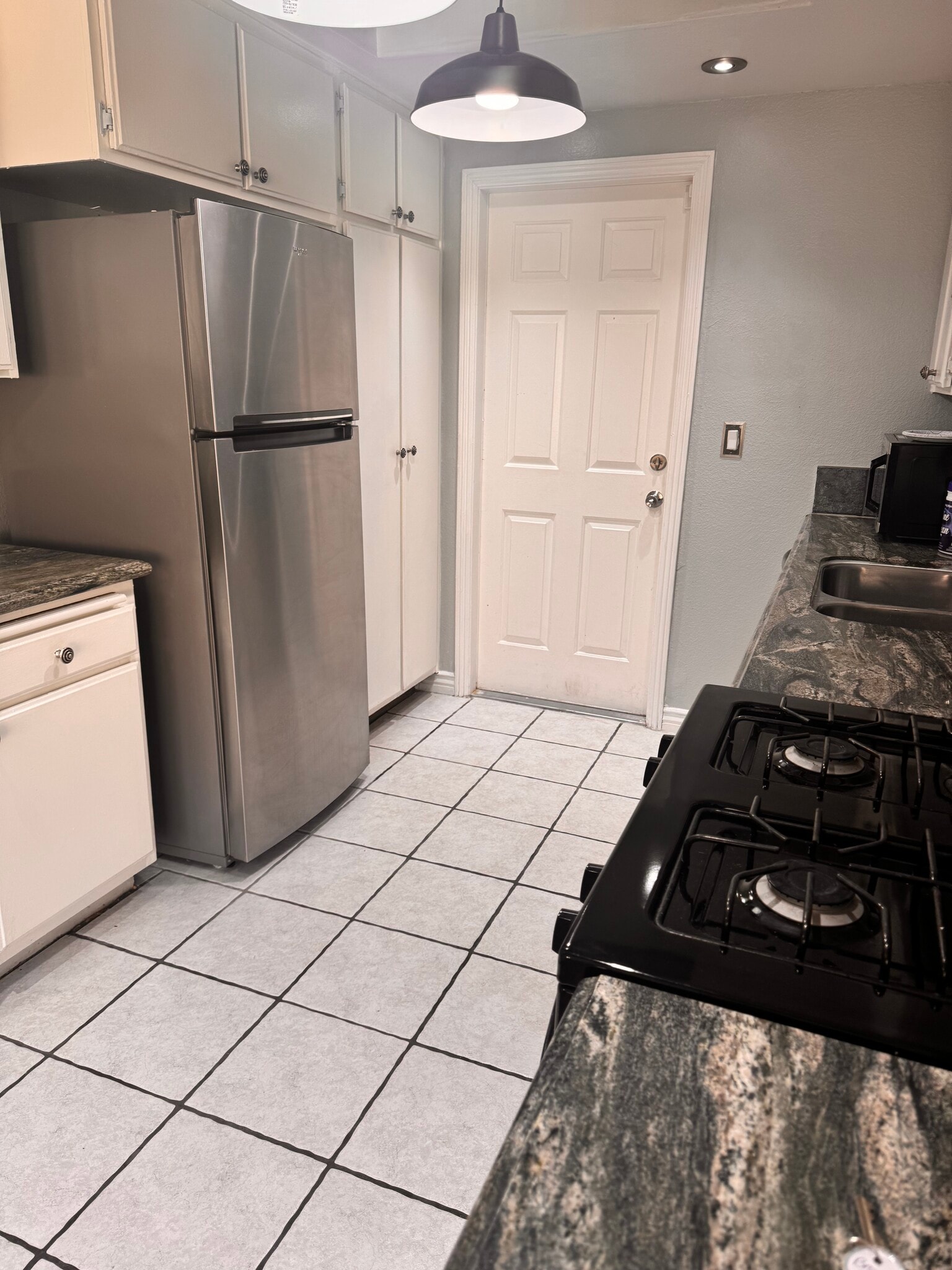 Building Photo - 2120 El Domingo Cir