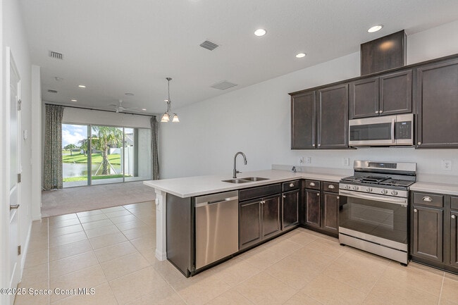 Building Photo - 2688 Avalonia Dr