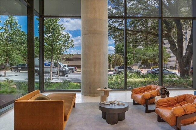 Building Photo - 44 East Ave