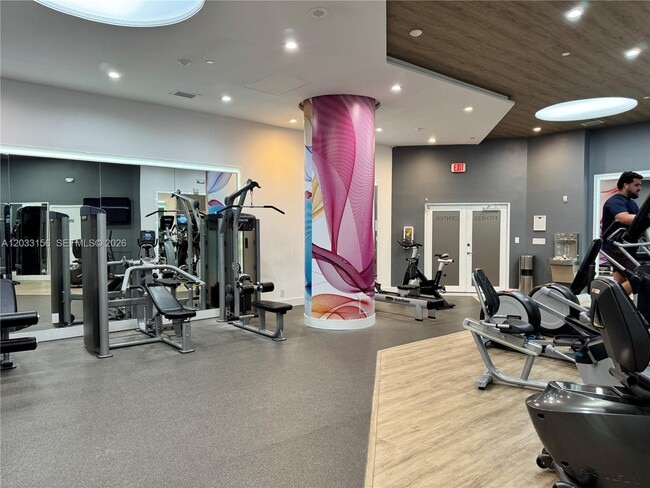Building Photo - 3610 Yacht Club Dr
