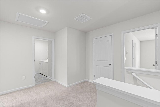 Building Photo - 5370 Swan Ln