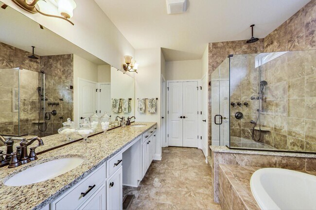 Building Photo - 1382 Kensington Ct