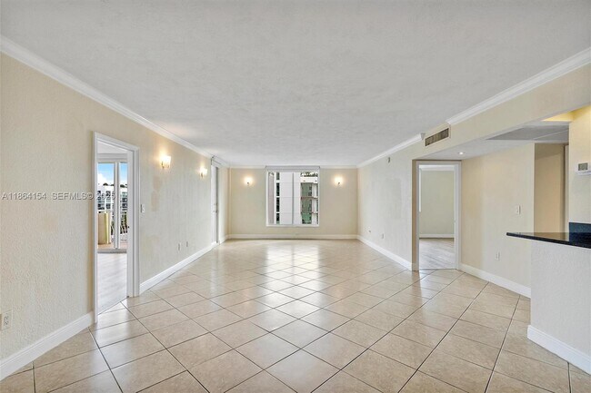 Building Photo - 10350 W Bay Harbor Dr