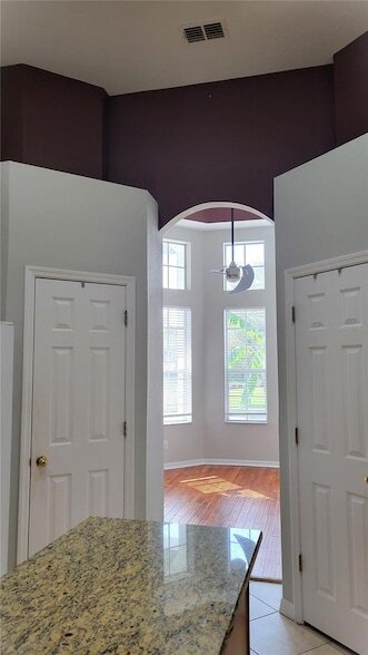 Building Photo - 421 Holly Fern Trl