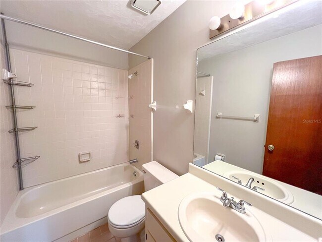 Building Photo - 720 SW 77th Terrace