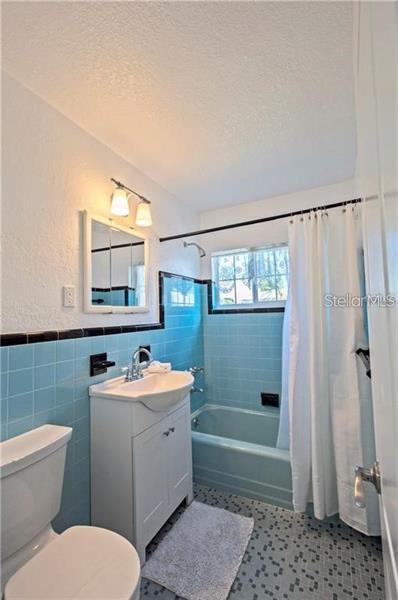 Building Photo - 540 Lindley Terrace