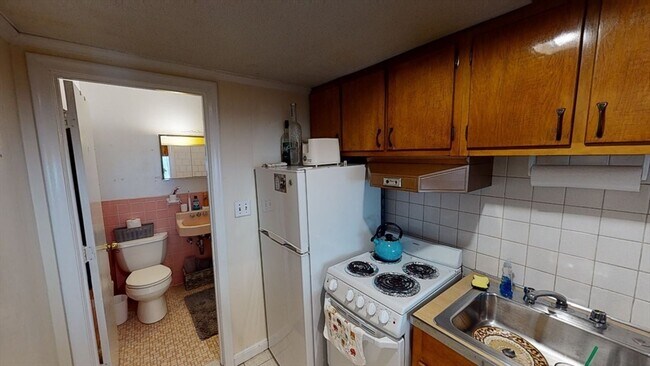Building Photo - 513 Beacon St
