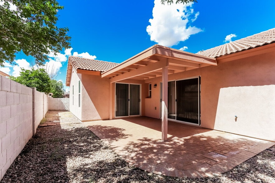 Building Photo - 2999 W Sky Ranch Trail