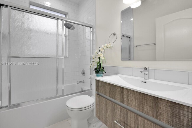 Building Photo - 18322 SW 94th Ct