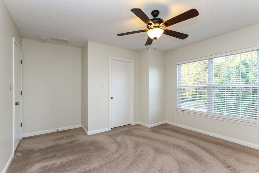 Building Photo - 1237 Silver Ridge Ln
