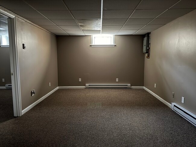 Building Photo - 173 Pleasant St