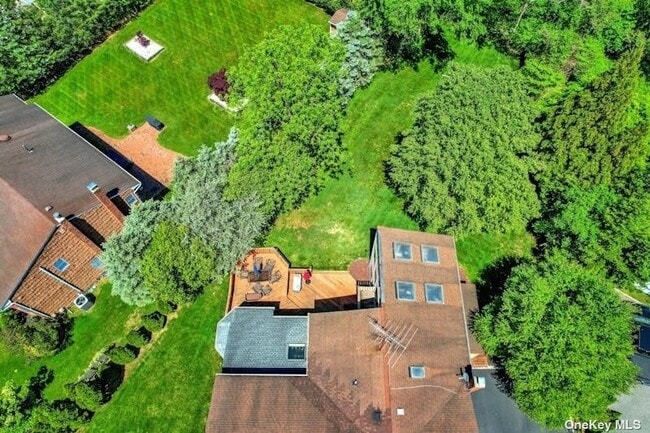 Primary Photo - 2 Castle Ct