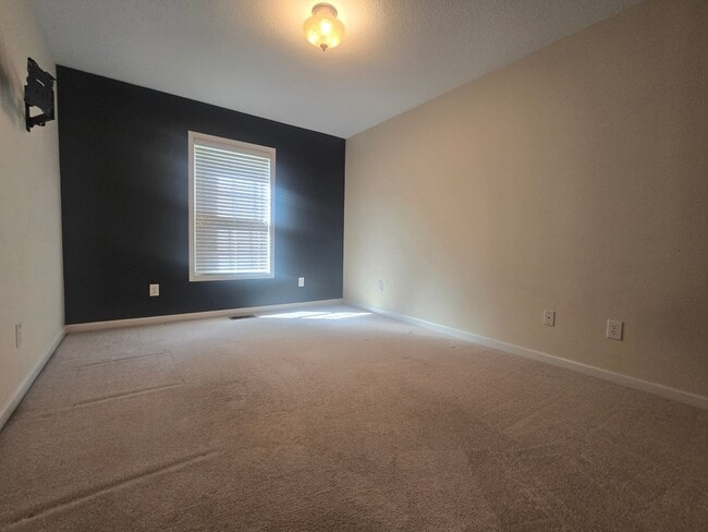 Building Photo - Conveniently located 3br/2ba house in Maryville
