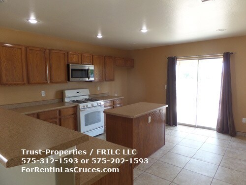 Building Photo - Spacious 4/2 close to WSMR and NASA