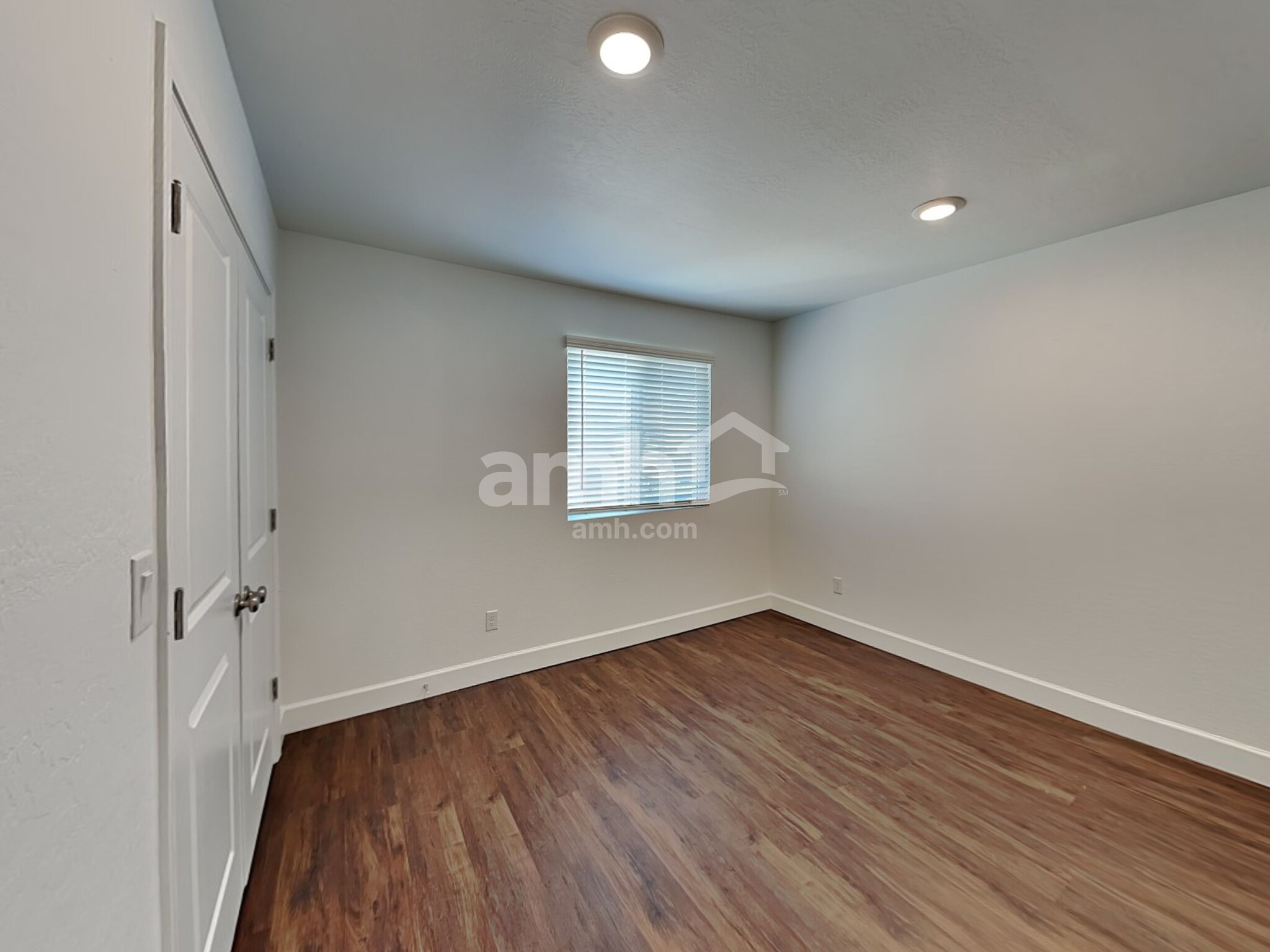 Building Photo - 6615 S 42nd Dr