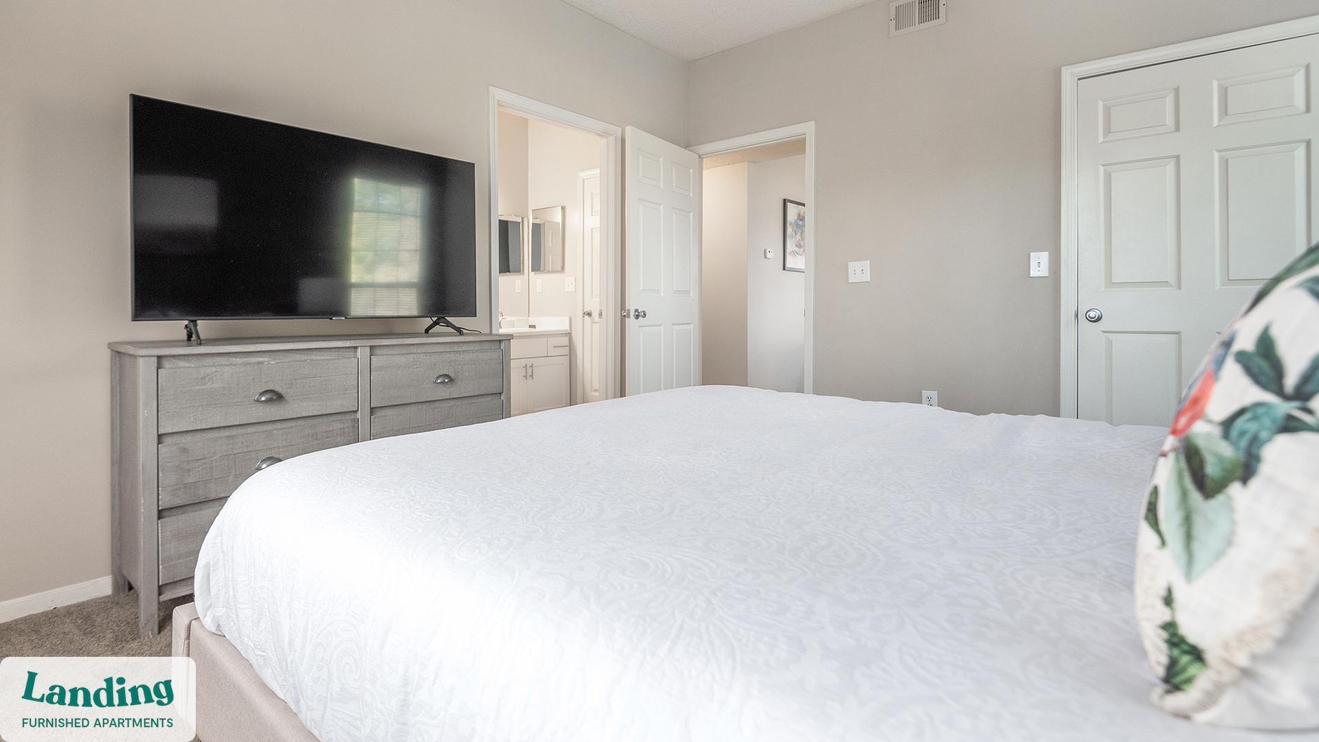 Building Photo - 7865 Grove Ct W