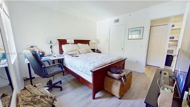 Building Photo - 2451 Centergate Dr