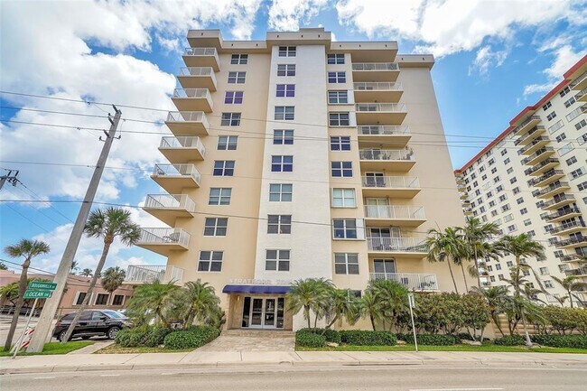 Building Photo - 1401 S Ocean Dr