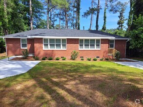 Building Photo - 1450-1452 Brentwood Drive