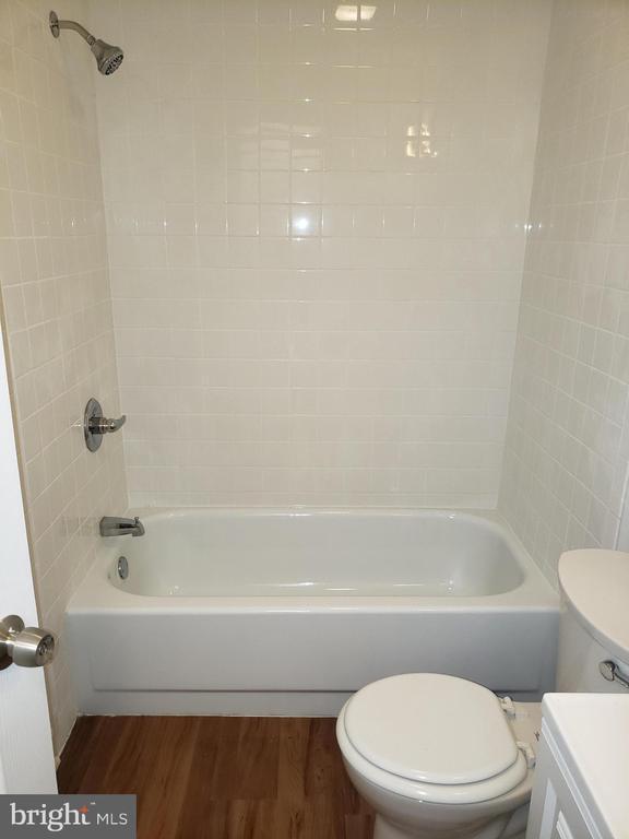 Building Photo - 12 Reliance Ct