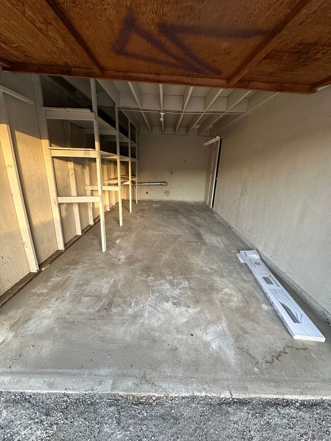 Building Photo - PEP231