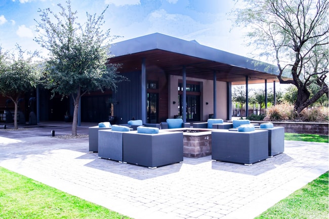 Building Photo - 3Bed/2Bath Home in North Scottsdale! Move-In Ready on 1/1/2026!