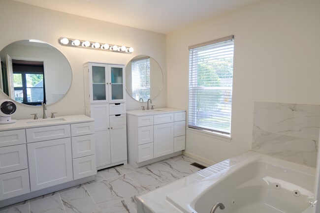 Building Photo - 850 Indian Wells Cir