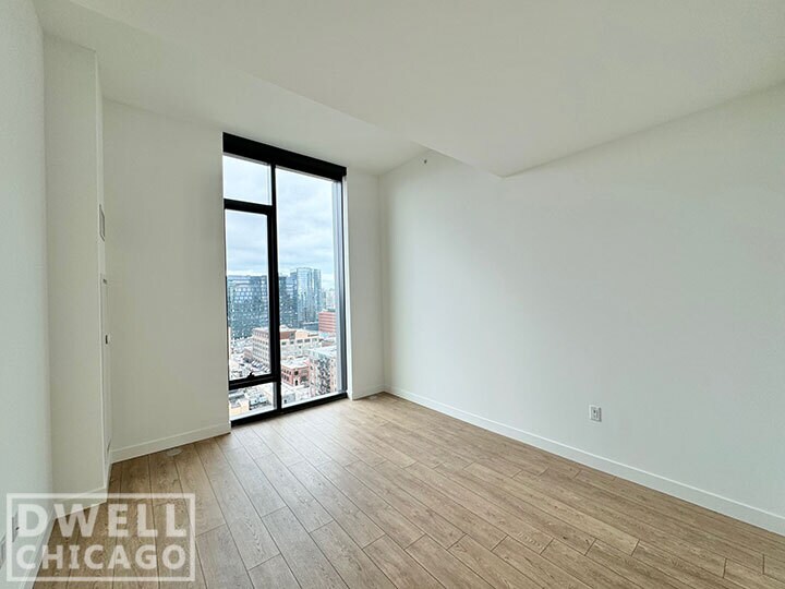 Building Photo - 26 N Sangamon St