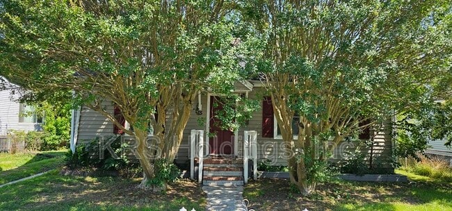 Building Photo - 15 Lucas Dr