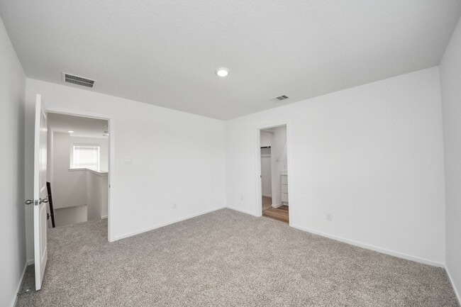 Building Photo - 6770 Bertner Ave