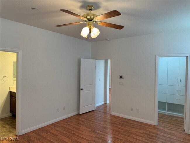 Building Photo - 946 Monte Etna Ave