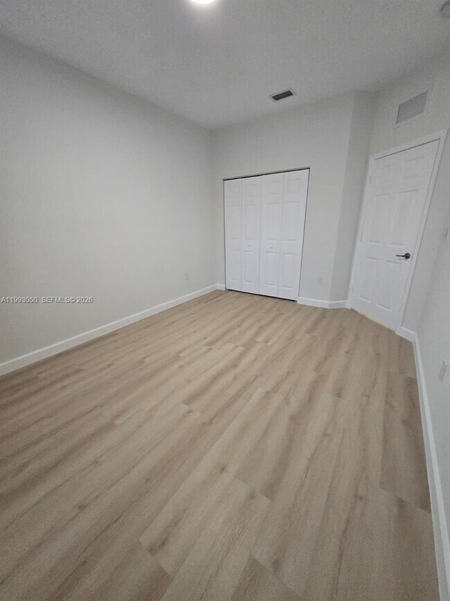 Building Photo - 4268 SW 166th Ct