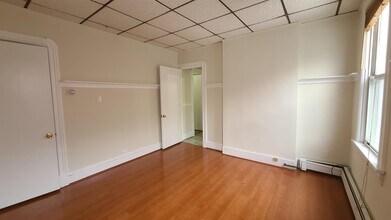 Building Photo - 86 Tonnelle Ave